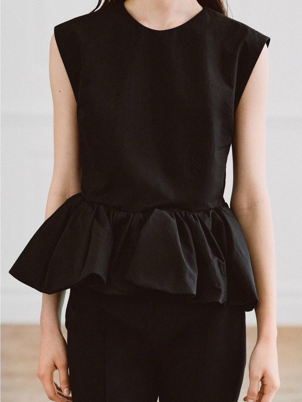 Zara Black Peplum Top with Cropped Capris
